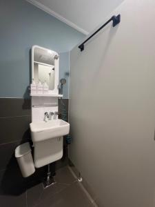 Ένα μπάνιο στο 엔젤이레미니스튜디오