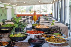 Jídlo v hotelu nebo okolí + 51 fotografií