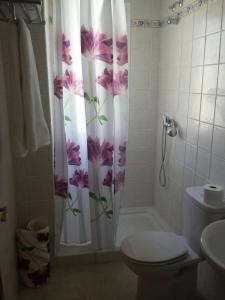 Et badeværelse på Casa María Ronda con parking