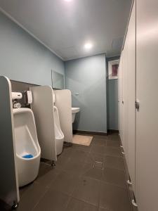 Ένα μπάνιο στο 엔젤이레미니스튜디오