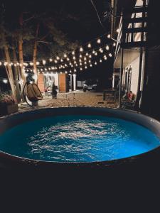 Bazén v ubytování Cztery Stawy Polesia nebo v jeho okolí