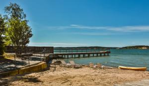 Galeriebild der Unterkunft Almåsa Havshotell in Västerhaninge