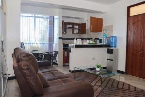 Kuchyň nebo kuchyňský kout v ubytování S&J Luxury Homes Mombasa