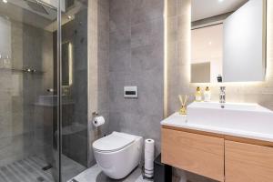 Ванная комната в Cosy, Morden and Stylish +20 фотографий