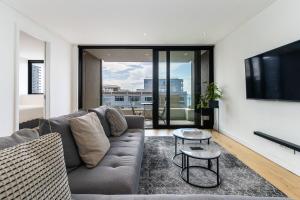 Телевизор и/или развлекательный центр в Cosy, Morden and Stylish