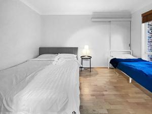 Postel nebo postele na pokoji v ubytování MetaWise Cozy Family Room4 in Shared Home Free Parking