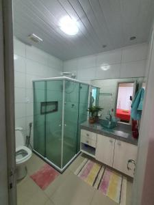 Ένα μπάνιο στο japaratinga house