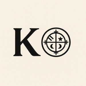 un logo avec la lettre K et un symbole de paix dans l'établissement Refugio Koyamento, à Melipeuco