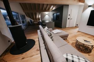 Χώρος καθιστικού στο Rothorn- grosse, moderne Dachwohnung mit fantastischer Aussicht