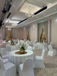 Χώρος καθιστικού στο مدار سنام