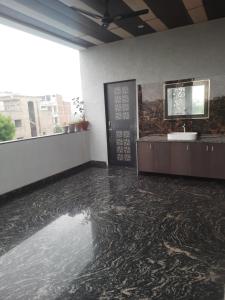 Ο χώρος του λόμπι ή της ρεσεψιόν στο Shiv Villa