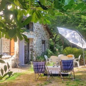 Zahrada ubytování Gîte de plain-pied sans escaliers, Dordogne