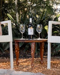 Nápoje v ubytování Newly Renovated - Stellenbosch Farm Cottage