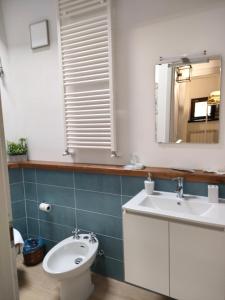 Koupelna v ubytování Borgo i Stritti + 48 fotografií