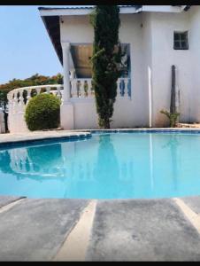 Bazén v ubytování Malebeswa Hillside View nebo v jeho okolí + 14 fotografií