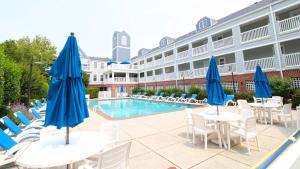 Πισίνα στο ή κοντά στο 805 Pittsburgh Avenue #112