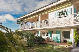 Rõdu või terrass majutusasutuses Luxury Villa St Barth with Ocean View, Pool & Gym