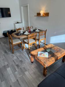 Μια τηλεόραση ή/και κέντρο ψυχαγωγίας στο Apartment Toplitzsee +15 φωτογραφίες