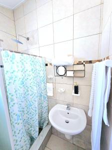 Koupelna v ubytování Evernice Guest House