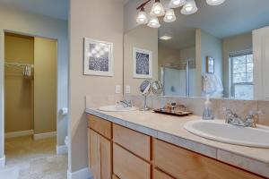 Koupelna v ubytování Aspen Ridge + 18 fotografií