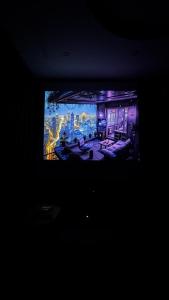 Μια τηλεόραση ή/και κέντρο ψυχαγωγίας στο Luxury suite +6 φωτογραφίες