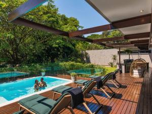 Bazén v ubytování Luxury Villa Aloe Ridge - Eden Rock Luxury Estate, Pennington nebo v jeho okolí