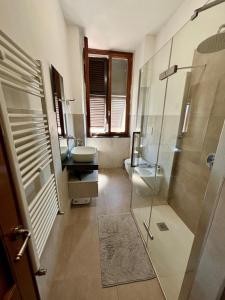 Ένα μπάνιο στο Una camera in città