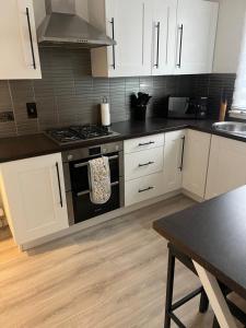 Η κουζίνα ή μικρή κουζίνα στο 60 Springfield Road +7 φωτογραφίες