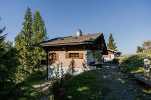 Το κτήριο όπου στεγάζεται  το διαμέρισμα