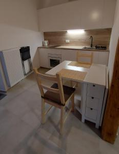 Кухня или мини-кухня в Lučany nad Nisou 804
 +3 фотографии