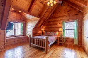 Postel nebo postele na pokoji v ubytování Hidden Ridge