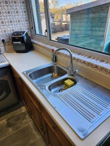 Η κουζίνα ή μικρή κουζίνα στο Nook of Wentworth