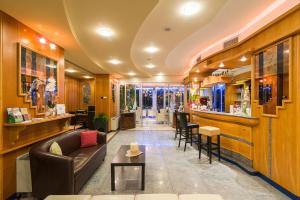 Restaurace v ubytování Ambassador Suite Hotel