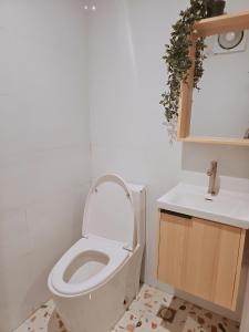 Koupelna v ubytování Sarang A Cottage with private pool