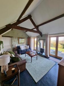 Posezení v ubytování The Piggery - North Wales Retreat - Wilde Retreats