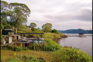 Naturlandskabet i nærheden af luksusteltet