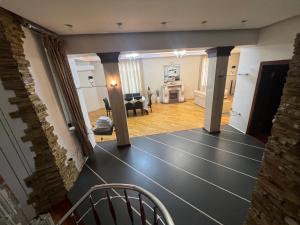 Posezení v ubytování Villa Badamdar + 22 fotografií