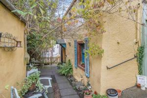 En have udenfor 2 Bed in Newburgh oc-w33400