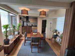 Nhà bếp/bếp nhỏ tại Modern Condo in Condesa, Iconic Ámsterdam Avenue +23 ảnh