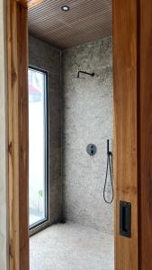 Φωτογραφία από το άλμπουμ του Villa Canaria, Luxury Villa with private pool and kitchen σε Νησιά Γκίλι