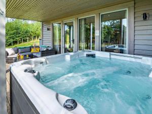 Bazén v ubytování 3 bed in Harrogate 77577 nebo v jeho okolí