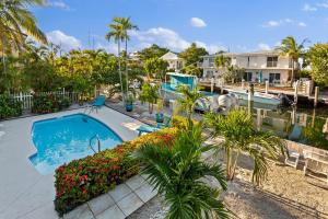 Πισίνα στο ή κοντά στο Blue Paradise - 7 DAY MINIMUM STAY