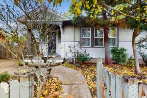 Κήπος έξω από το Clark House