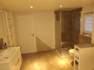 Koupelna v ubytování Monteurwohnung