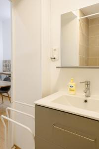 Fotografie z fotogalerie ubytování Escape Studio ! Cozy & practical in Seclin Center v destinaci Seclin