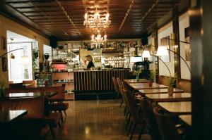 Εστιατόριο ή άλλο μέρος για φαγητό στο Hotel Am Brillantengrund +64 φωτογραφίες