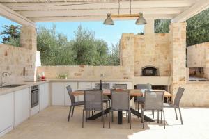 Fotografie z fotogalerie ubytování TD Trulli Balice Cozy Trulli with Pool v destinaci Antonelli