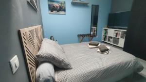 Postel nebo postele na pokoji v ubytování LOFT Descartes