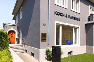 Το κτήριο όπου στεγάζεται  το δωμάτιο σε οικογενειακή κατοικία