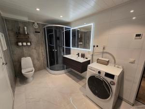 Ένα μπάνιο στο Nord Hus Service AS Nr 2